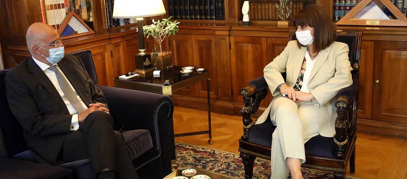 Με τον Ν.Δένδιας θα συναντηθεί σήμερα η Κ.Σακελλαροπούλου